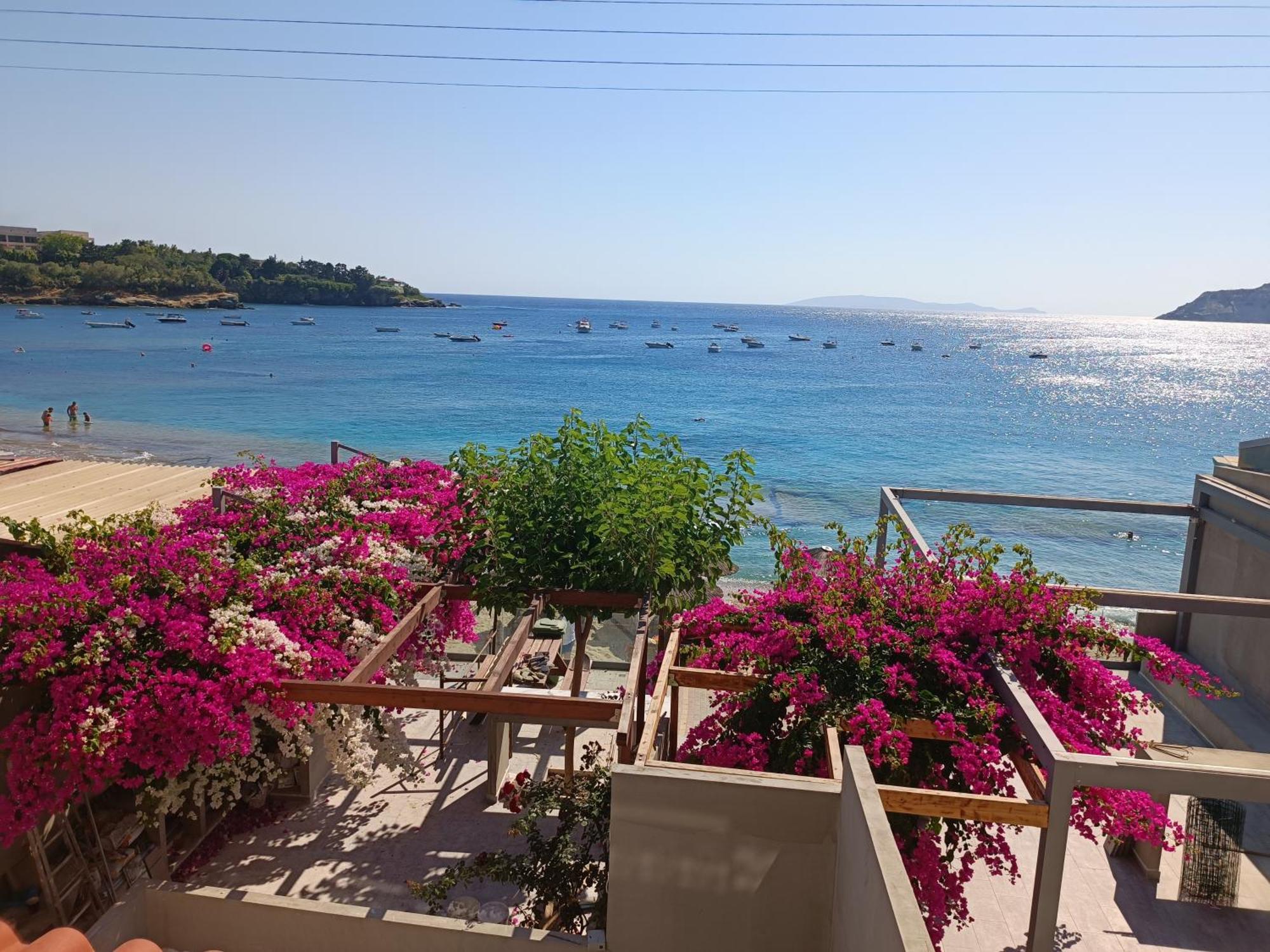 Buganvilla Sea View Apts Agia Pelagia Eksteriør bilde
