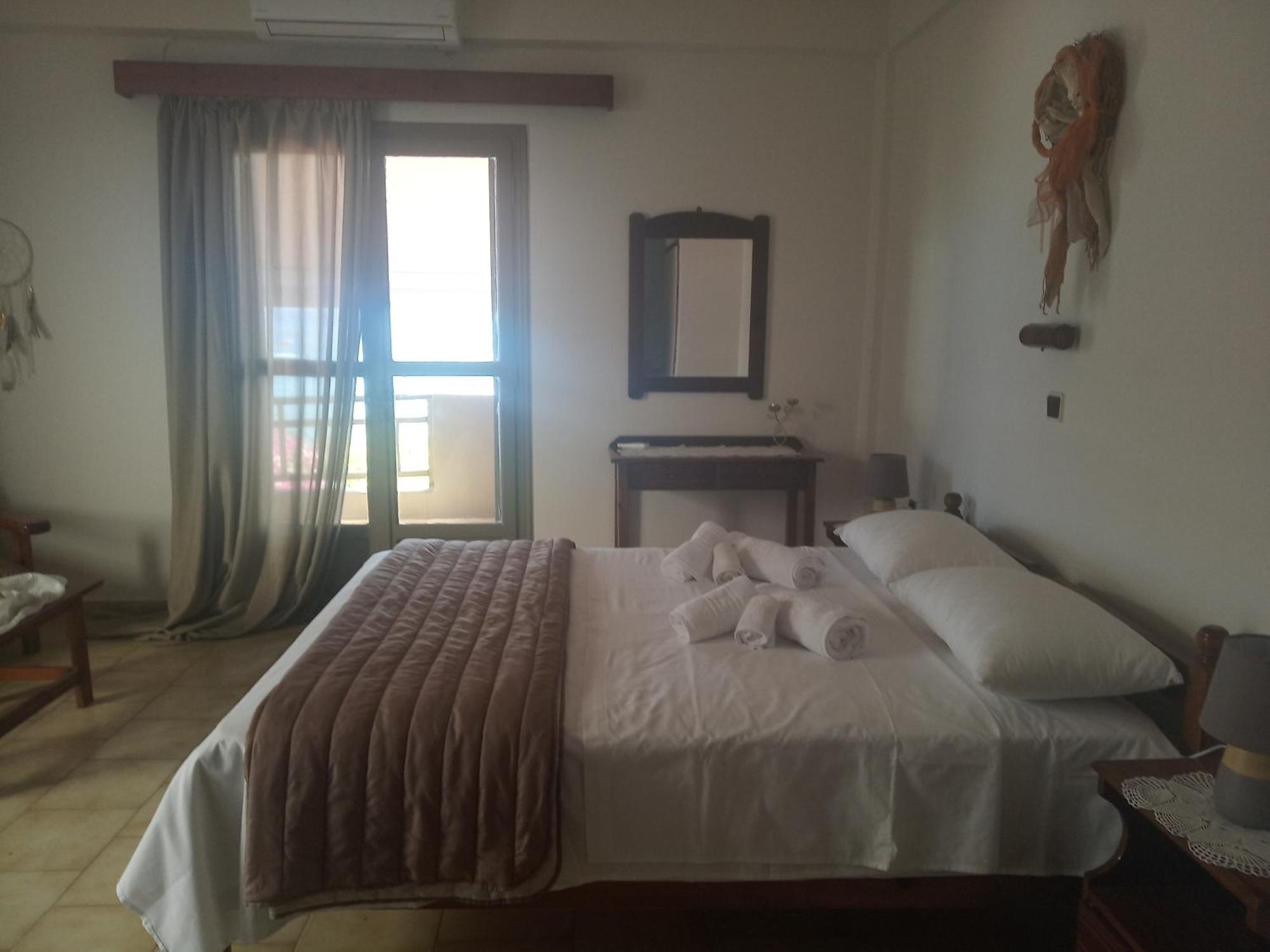 Buganvilla Sea View Apts Agia Pelagia Eksteriør bilde